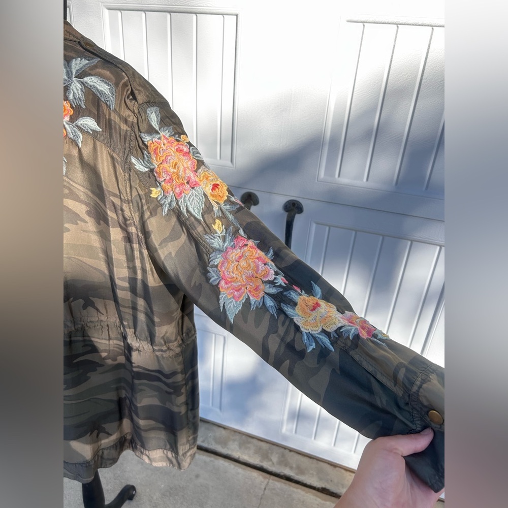 Johnny Was Camouflage Button-Up Jacket - Picture 4 of 5